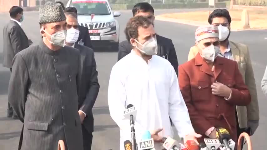 किसान बिल को लेकर कांग्रेस नेता राहुल गांधी राष्ट्रपति से मिलने से पहले मीडिया से रूबरू
#CongressMarchForFarmers