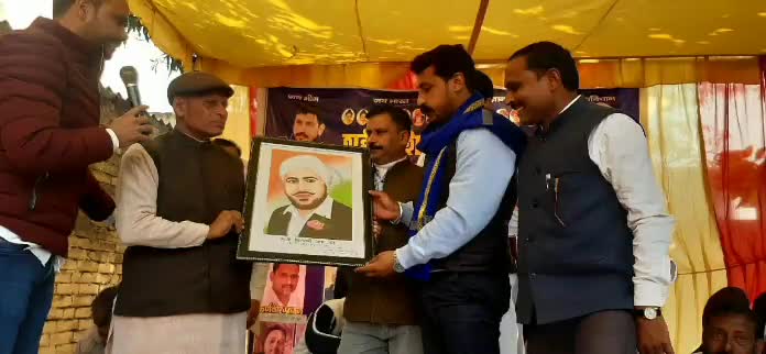 बेहट: आजाद समाज पार्टी ने छुटमलपुर में कार्यक्रम आयोजित कर शहीद उद्यम सिंह से प्रेरणा लेने का किया आह्वान #एएसपी
