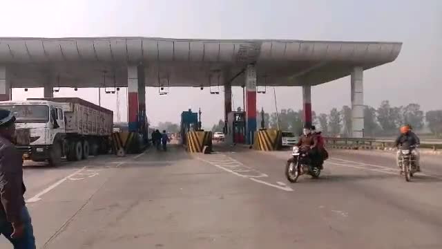अम्बाला: अंबाला के पंजाब-हरियाणा शंभू बार्डर पर तीसरे दिन भी किसानों का धरना प्रदर्शन रहा जारी   #कृषि_बिल