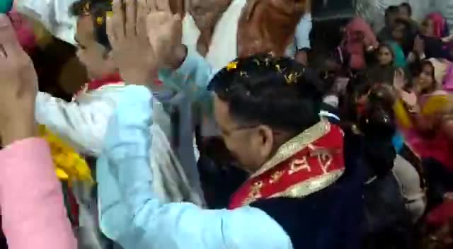 ब्यावरा: शनिवार रात्रि ग्राम #गांगाहोनी में ﻿#बाबा #खाटू #श्याम की भजन संध्या रखी गई,जिसमे सेकड़ो भक्तो ने भजनों का ##आनंद लिया।