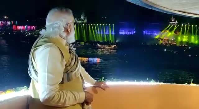 साहेबगंज: नरेंद्र मोदी लगे झूमने भक्ति मे।
#sahebganj #sahebganjsamachar #muzaffarpur #delhi #india