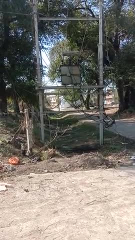 तराना: तराना तहसील के ग्राम पंचायत #दुधली में प्रतिदिन हाई वोल्टेज की वजह से ग्रामीणों को काफी नुकसान जिसमें बल्ब,टीवी,पंखा आदि जलकर खराब
