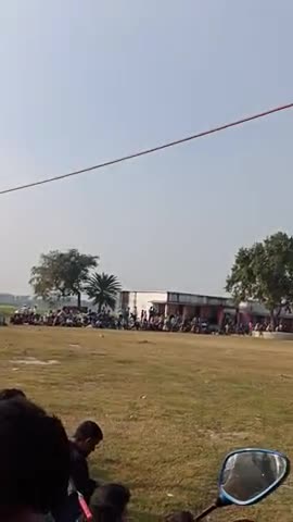 मोतीपुर: मोतीपुर प्रखण्ड के इतिहासिक ग्राउंड #हरदी हाई स्कूल में हरदी बनाम हरपुर के बिच मैच खेला जा रहा है