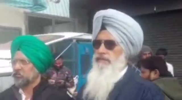 डबवाली: आज नए साल के पहले दिन भी की किसानों ने रिलायंस मॉल व इजी दे के आगे दिया धरना,बंद रखे मॉल #किसानआंदोलन #farmers_protest
