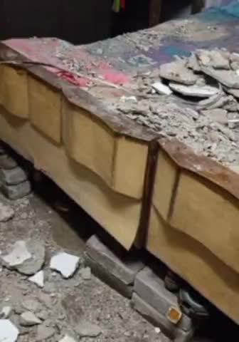 कटघोरा: दीपका में एसईसीएल कर्मी के परिवार पर आधी रात छत का छज्जा भरभरा कर गिरा बाल बाल बचा परिवार #लापरवाह एसईसीएल....