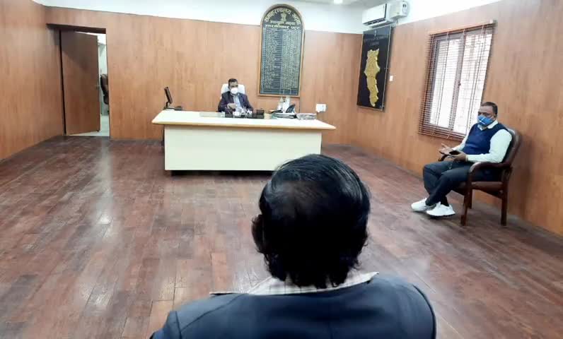गढ़वा: डीसी कार्यालय में किया गया जनता दरबार का आयोजन, फरियादियों ने रखी डीसी के समक्ष अपनी समस्या   #जनता_दरबार