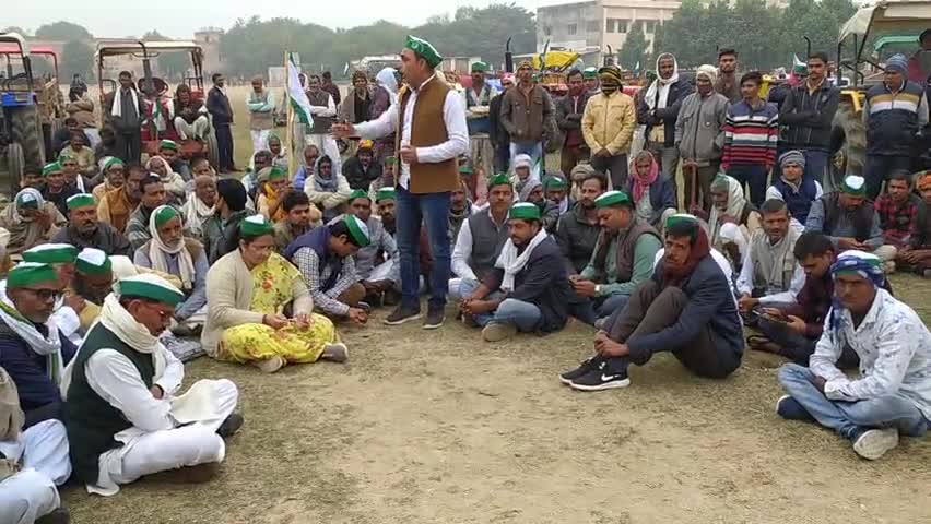 #अन्नदाताओं के साथ #काला_कानून_कृषि_बिल के विरोध में सड़क पर उतर कर धरना प्रदर्शन किया किसान विरोधी भाजपा सरकार ने गुंडई