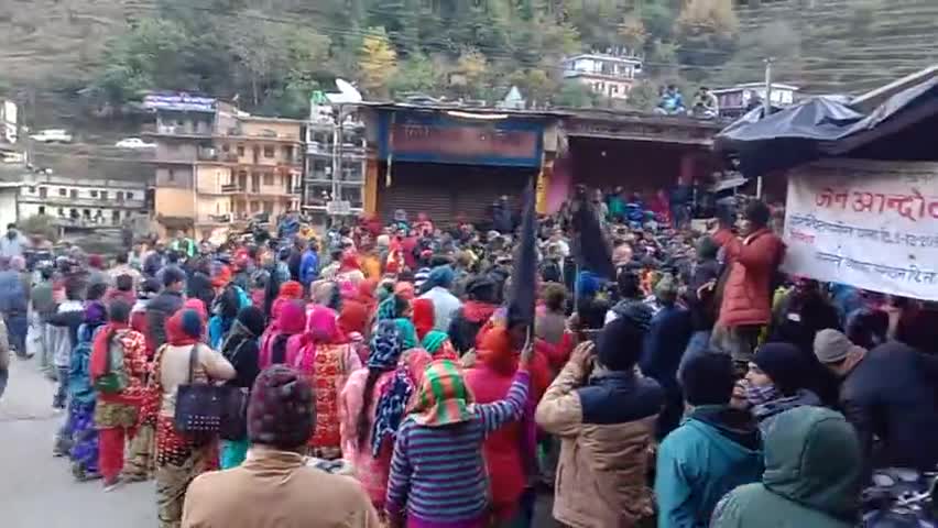 घाट: नंदानगर घाट में नदप्रयाग घाट सड़क चौड़ीकरण की माग को लेकर आंदोलन विशाल होता जा रहा है ﻿#chamoli#ghat ﻿