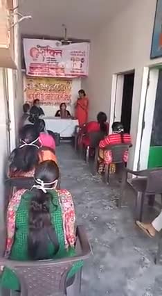 यूपी सरकार की #मिशन_शक्ति के तहत बाल महिला सेवा संगठन के कार्यालय पर जागरूकता बैठक आयोजित की गई