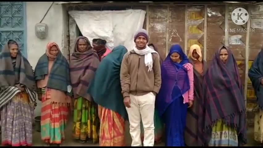 नारायणपुर प्रखंड अंतर्गत रायपुर पंचायत में #पूनम सिंह ने दर्जनों लोगों के बीच #ठंड बढ़ने के कारण क्या #कंबल #वितरण