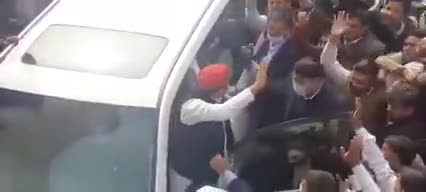 मिला बरेली का भी प्यार, लौट रही है सपा सरकार।
- श्री Akhilesh Yadav जी!

#22_में_बदलाव 🚲#22_में_बाईसकिल🚲
#काम_बोलता_है