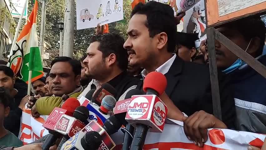 #उत्तर_प्रदेश #युवा_कांग्रेस के नेतृत्व में पेट्रोल, डीजल ,गैस के मूल्य व्रद्धि  बढ़ोतरी पर विरोध प्रदर्शन  #कानपुर