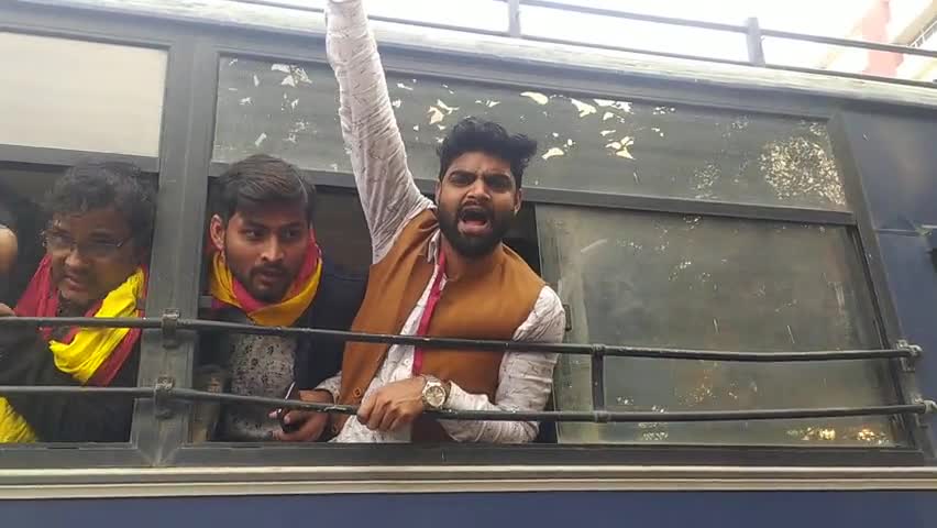 सरदार सैनिकों की बनारस किसान रैली मे हमारी गिरफ्तारी
#अभिषेक_चौधरी 
#जिला_अध्यक्ष_युवा_मंच 
#सरदार_सेना