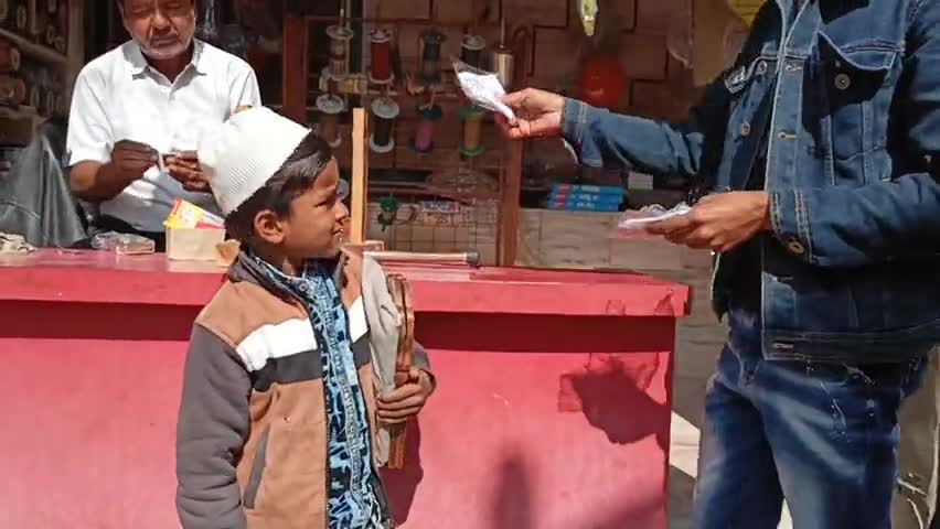 मकराना युवा कांग्रेस की तरफ से नो मास्क नो एंट्री अभियान के तहत मास्क वितरण किया गया #कोरोना #मास्कवितरण