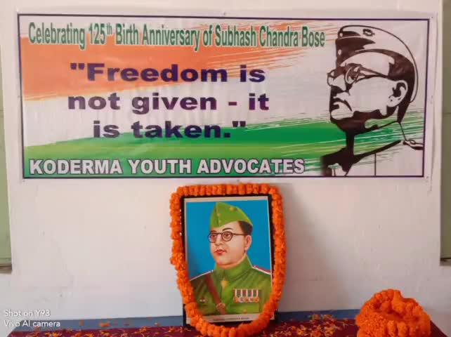 कोडरमा: कोडरमा युथ एडवोकेट्स ने मनाया नेता जी जयंती।
#netaji_jayanti #पराक्रम_दिवश #advocate #dbakoderma #advjaigsharma﻿