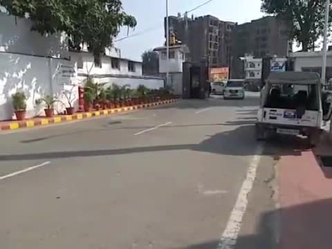 देहरादून: #पूरे काफिले के साथ #विधानसभा पहुंची #उत्तराखंड की #cm #सृष्टि गोस्वामी, #धन सिंह रावत ने दिया पुष्पगुच्छ