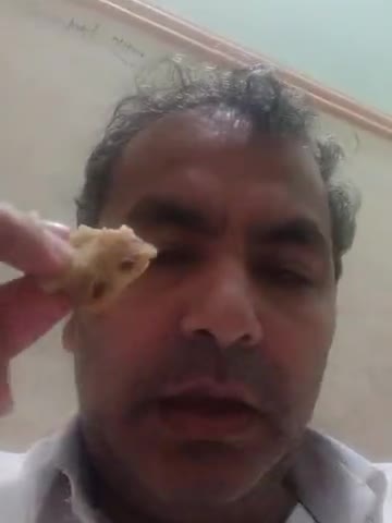 कसिया: #JaiJawanJaiKisan
हम किसान के साथ खड़े है क्योंकि हम अन्नदाताओं के उपजाई अन्न खाते हैं गोबर नहीं।