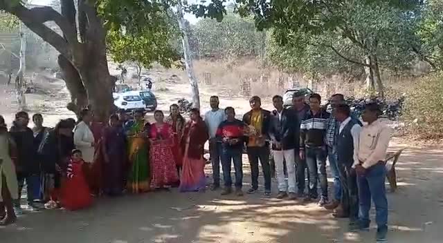 हजारीबाग: दहेज मुक्त झारखंड के कार्यकर्ताओं ने कैनरी हिल हजारीबाग में पिकनिक मनाया
#पिकनिक