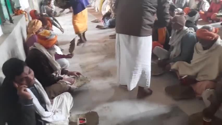गोंडा: #72 वें गणतंत्र दिवस के अवसर पर भव्य भंडारे का आयोजन किया गया...
