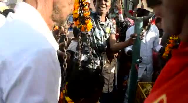 आपार जनसमर्थन के लिए में आभारी हूँ...🙏

#रोड_शो

एक वोट बदलाव के लिए 
चुनाव चिन्ह गैस सिलेंडर