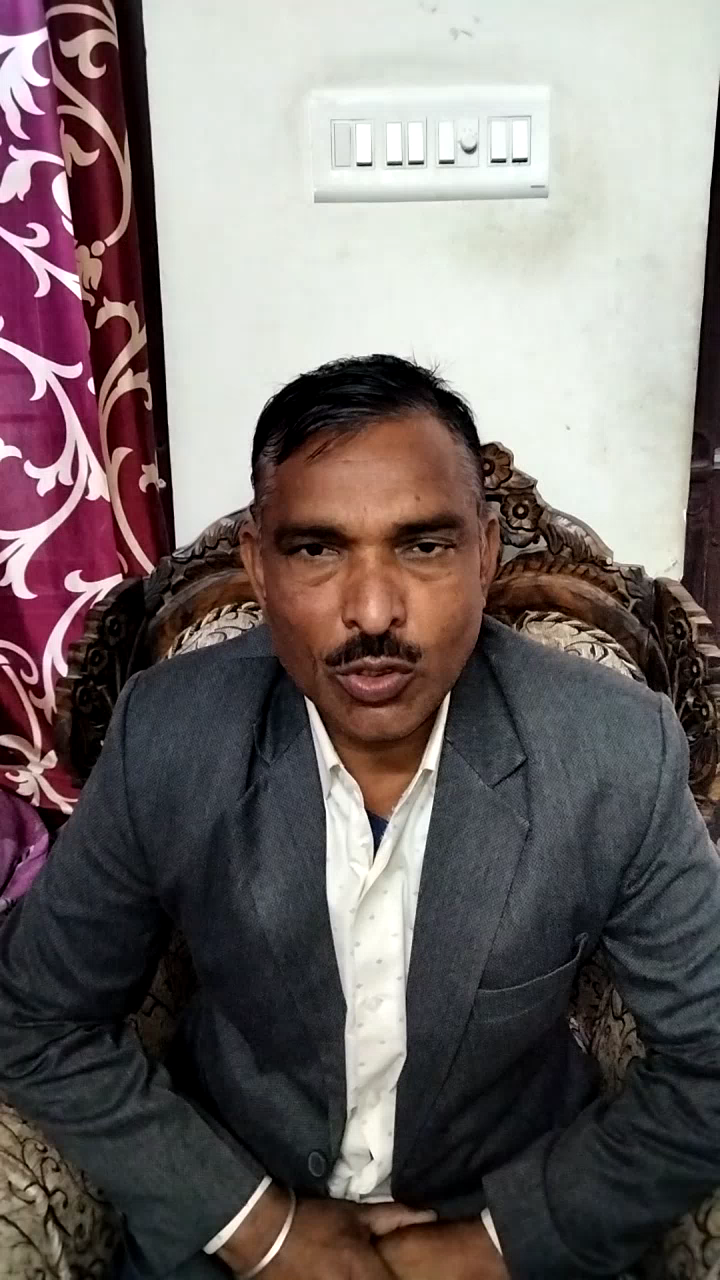 72 वे गणतंत्र दिवस की हार्दिक शुभकामनाएं!
         हीरालाल बैरवा 
 जिला अध्यक्ष अजाक टीम दौसा
#republic_day