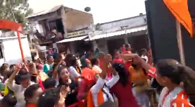 परसिया: #चांदामेटा में #श्रीराम_जन्मभूमि_मन्दिर_निर्माण #निधि_समर्पण_अभियान निमित्त #कलश_यात्रा का आयोजन किया गया।