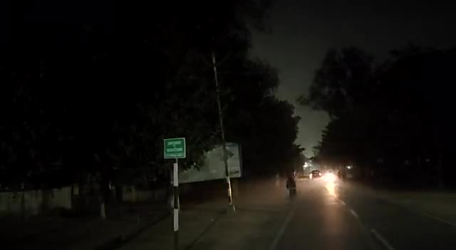 अंधेरे में डूबा सहरसा का नगर परिषद क्षेत्र, देखिए रिपोर्ट ...
https://youtu.be/9O1BPJUQC4Q
#DM_SAHARSA
#SDO_SAHARSA
