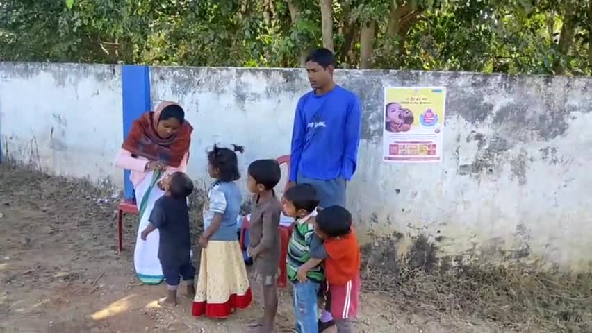 बरगढ़: बरगढ़ प्रखंड क्षेत्र में बच्चों को पल्स पोलियो की दी गई दो बूंद खुराक#पल्स पोलियो अभियान
