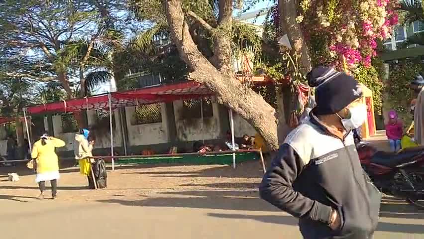 हुज़ूर: CTET : केंद्र सरकार की शिक्षक पात्रता परीक्षा आज,  निर्धारित समय से 2 घण्टे पहले बुलाया छात्रों को।
#examcenter #ctet