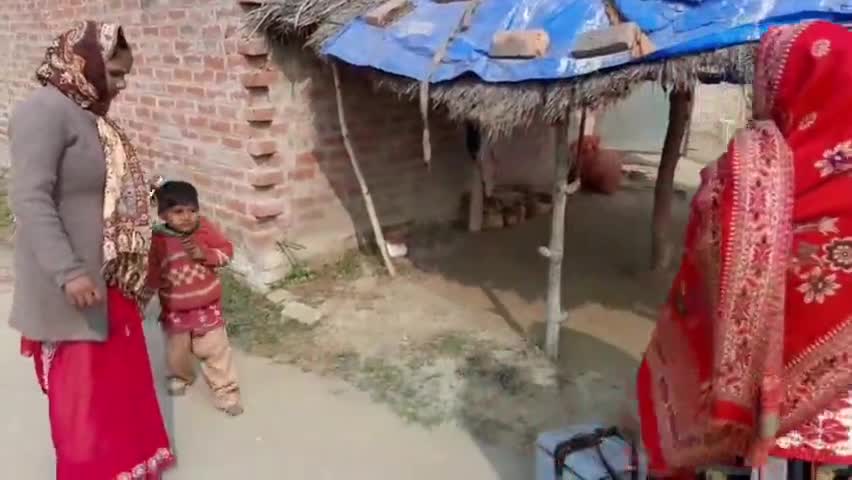तरबगंज: नवाबगंज ब्लॉक में राष्ट्रीय पोलियो टीकाकरण कार्यक्रम के अंतर्गत 109 बूथों पर बच्चों को पिलाई गई पोलियो की खुराक #पोलियो
