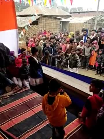72 वें गणतंत्र दिवस पर खाबदह में बच्चों में उत्साह। 
#babulinayat #RahimpurKhabdah