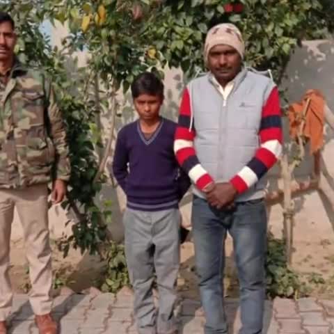 सैफई: #नगला करन सुतियानी निवासी 11 वर्षीय लापता बालक को सैफई थाना पुलिस ने बरामद कर परिजनों को सौंपा।