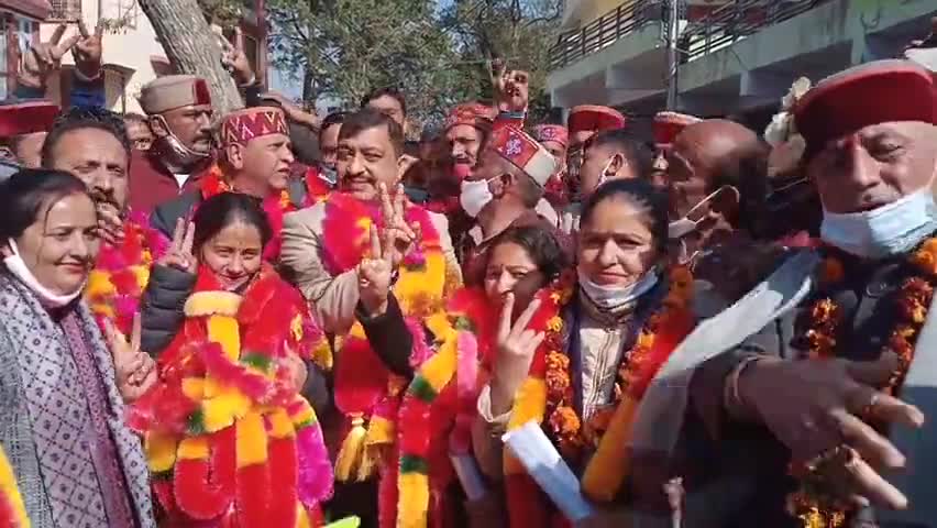 नाहन: #कांग्रेस के किले में सेंध लगा सिरमौर जिला परिषद में खिला #कमल, #भाजपा की सीमा कन्याल के सर सजा अध्यक्ष का ताज