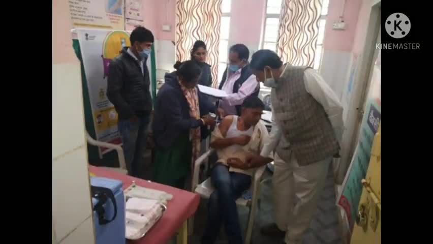 हरसूद: *पुलिस एवं राजस्व विभाग कोरोना योद्धाओं को लगी वैक्सीन*
टीकाकरण अभियान के तहत  
#news #india #chhanera #harsud