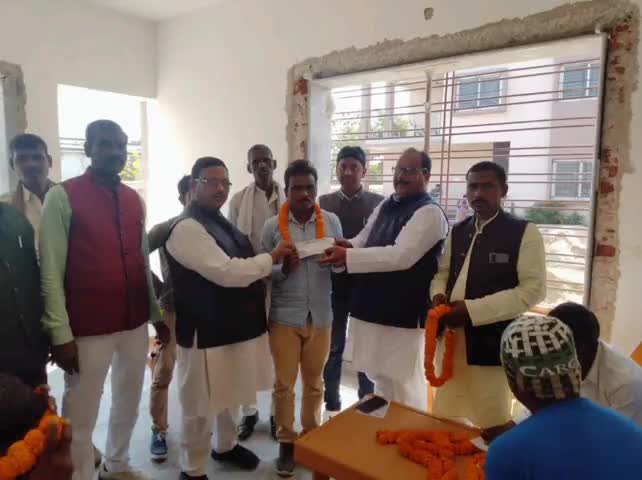 डंडा: भारतीय जनता पार्टी को छोड़ झामुमो में शामिल हुए डंडा प्रखंड के कई लोग, अध्यक्ष ने दी जानकारी #झामुमो
