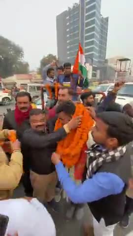 गोरखपुर आगमन पर स्वगत । 
#kilimanjaro #mountaineernitish #thedigitalpahadi