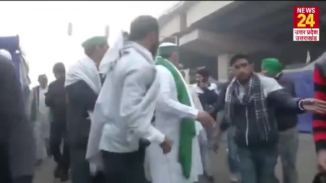 Ghazipur Border:  #RakeshTikaitBKU ने सड़कों पर लगाई झाड़ू, बोले- मुझे तो सफाई करनी ही पड़ेगी

#FarmersProtest #Ghazipur