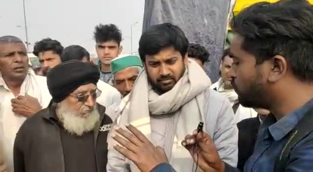 #किसान_आंदोलन में #पत्रकार_साथियों संग किसान #बिल पर सभी संग #चर्चा_परिचर्चा......
#गाजीपुर_बॉर्डर
