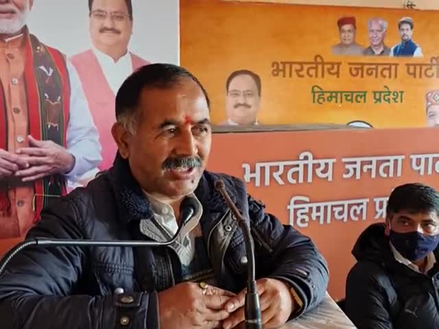 भाजपा ज़िला शिमला के अध्यक्ष रवि मेहता , #SamarpanDiwas पर #BJP संस्थापक पंडित दीनदयाल जी की पुण्यतिथि पर कार्यकर्ताओ को