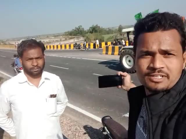 बारां में किसान आंदोलन के तहत
अपनी तीन मांगो को लेकर विशाल किसान ट्रैक्टर रैली ।
जय जवान, जय किसान
#IAmWithFarmers
