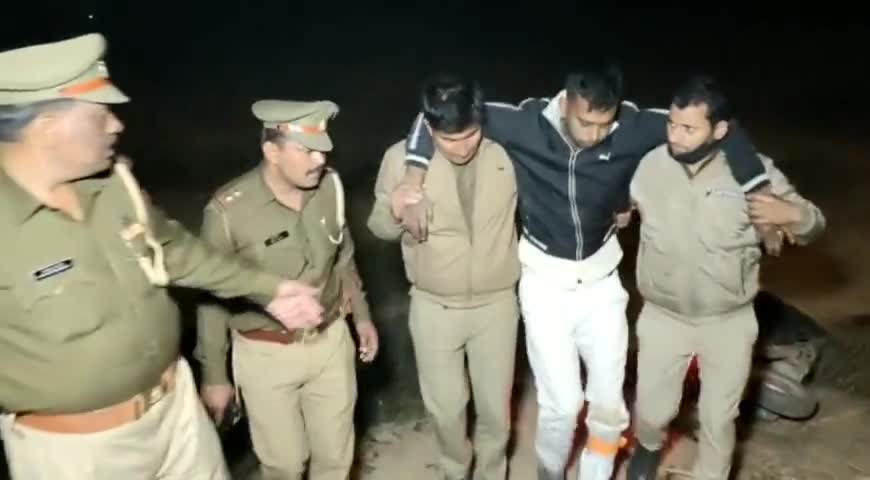 दादरी: दादरी पुलिस एनकाउंटर में ₹25,000 का इनामी गोकश बदमाश गोली लगने से हुआ घायल, तमंचा, कारतूस और स्कूटी बरामद #मुठभेड़