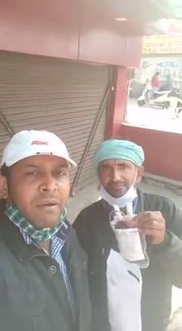 अज़ीम सैफी को ब्लड की ज़रूरत पड़ने पर 
संजीव जी ने बचाई जान दिया हिन्दू मुस्लिम एकता का संदेश #परवाज़ #फाउंडेशन #अमरोहा