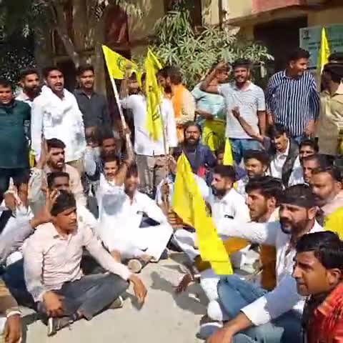 टिब्बी: #किसान_आंदोलन के समर्थन में #मसितावाली_हैड़ से #टिब्बी तक युवा व #किसान द्वारा #पैदल_मार्च