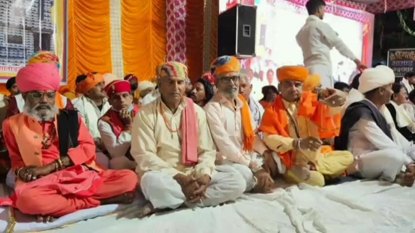 सराड़ा: सराडा के जयसमंद वीरपुरा गांव स्थित श्री गातोड़ जी मंदिर में भक्त हुए भजन कीर्तन में सराबोर #भक्तिमय