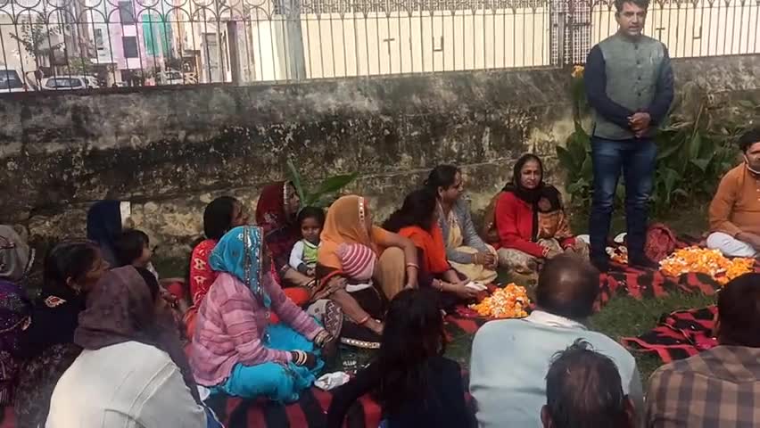 वार्ड 53 बालाजी नगर निवासी उपमहापौर श्री 
पवन मीणा जी "डेरा प्रथा" के विषय में बोलते हुए|
#kota #news #ward53 #trending