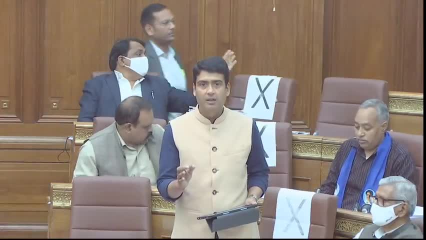 कहाँ ला दिया भाजपा ने लोकतंत्र को? विपक्ष की आवाज कहा जाने वाला लोकतंत्र का चौथा स्तंभ खुद सवाल बन गया।
#बजट_सत्र 2021