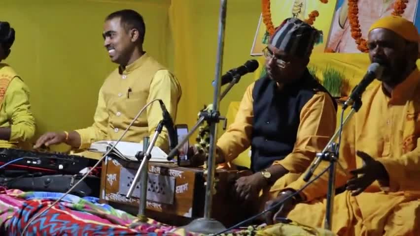 बगोदर: #मुण्डरो #हेठनगर में
#रामजानकी #मंदिर का भूमी पूजन
एवं #नागदेवता मंदिर मैं भजन होते हुए