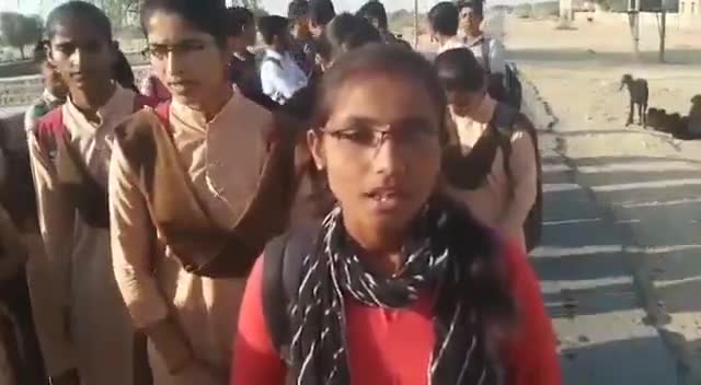 पोकरण: जैसलमेर के गाँव दिधु मैं 12 तक विद्यालय ना होने के कारण बालक व बालिकाओ को आठवी के बाद विधालय छोड़ने पर मजबूर 😢﻿#majbur