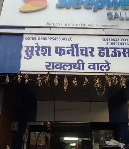 उपायुक्त महोदय राजेश जोगपाल जी ने अंबेडकर लाइब्रेरी साहुवास में 4 कुर्सी और 1 टेबल का योगदान दिया #dadri#बॉलीवुड #अमिताभ