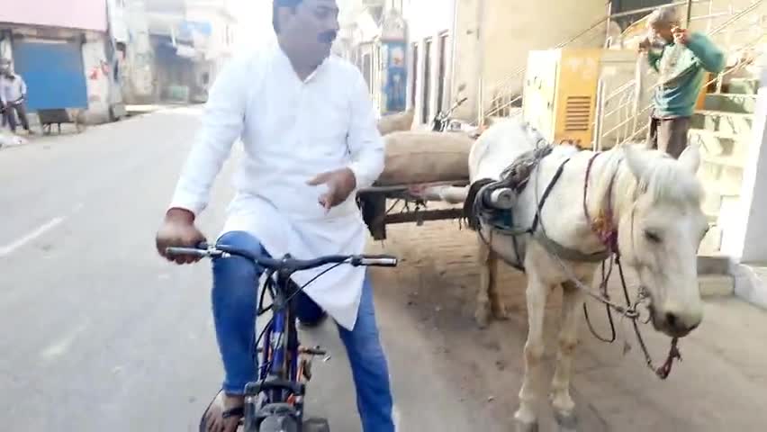 अमेठी में यह मैं और यह मेरी साइकिल और यह है तांगा     #चल धन्नो#
 *पुराने दिन आ गए*